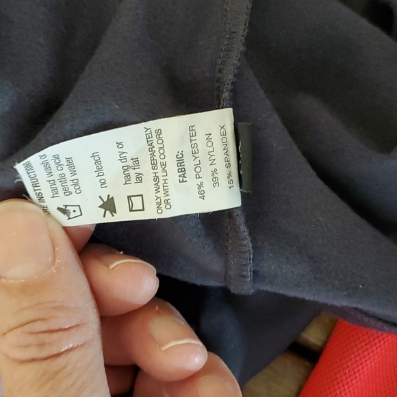 ATHLETIC LONG SLEEVE TOP WITH OPEN BACK & SLEEVES SMALL - Picture 9 of 10